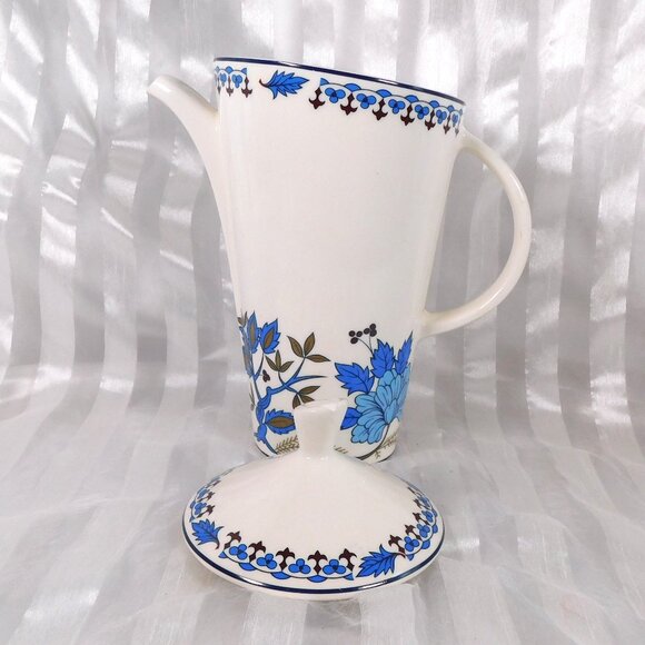Nueve San Isidro White Coffee Pot with Blue Floral Desgn # 26495 - Picture 3 of 6